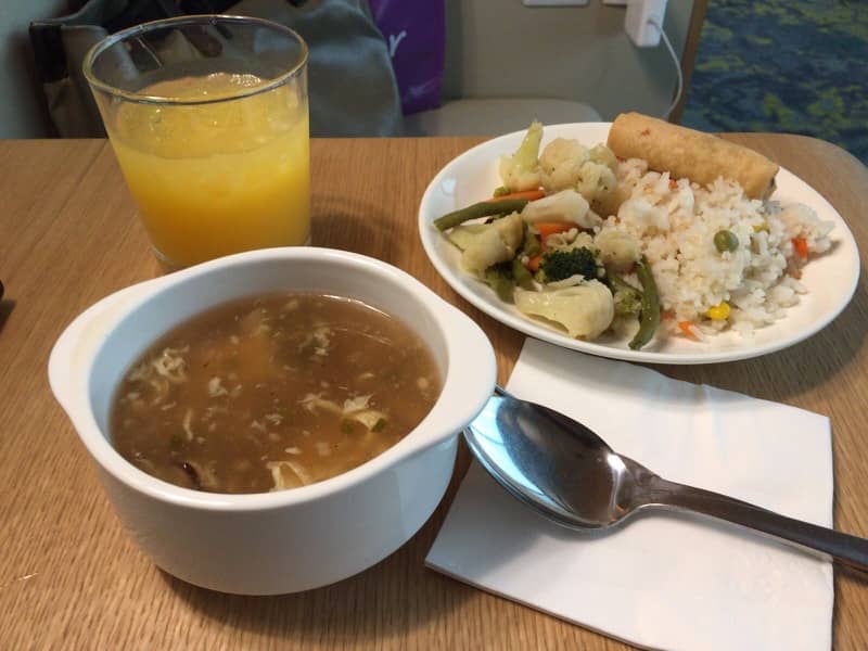 シンガポール・チャンギ空港T2・アンバサダーラウンジ食事1