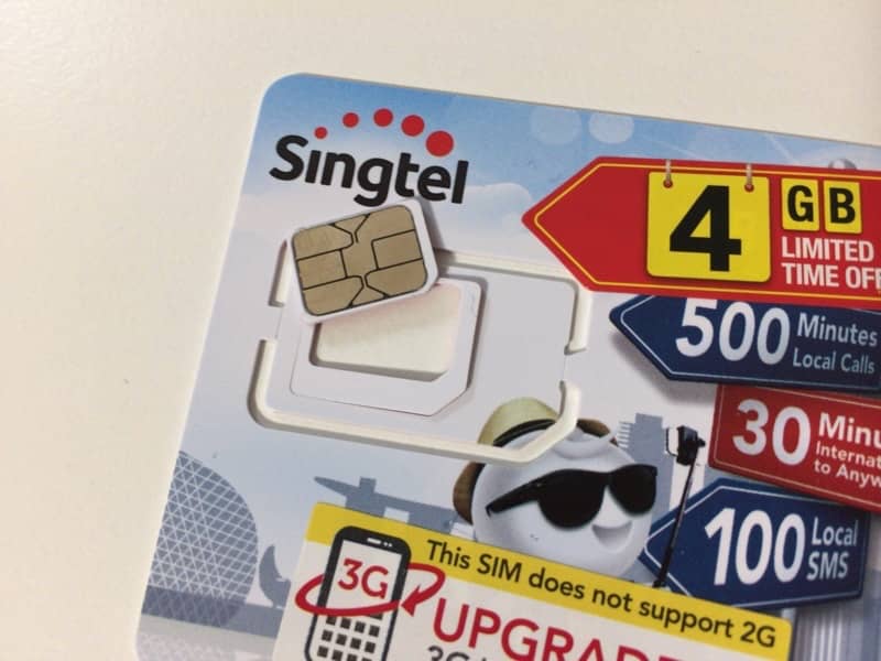 SingTelプリペイドSIMカードサイズ