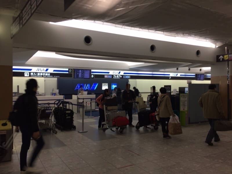 福岡空港ANAプレミアムチェックインカウンター