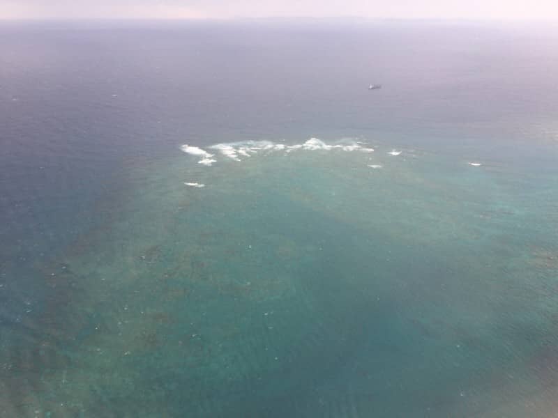 飛行機から見る沖縄の海2