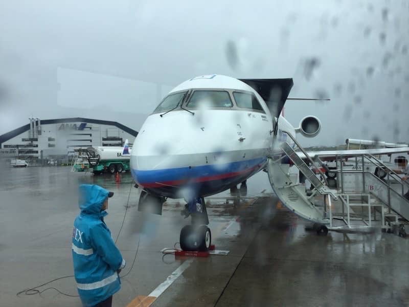 CRJ700へ搭乗-大阪伊丹空港