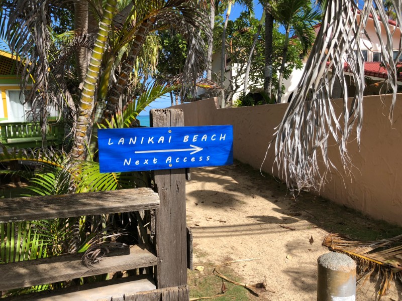 カイルアビーチからラニカイビーチへ徒歩で移動