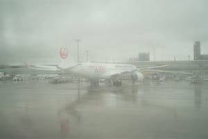 ANA-NH806(BKK->NRT)-JAL A350@成田空港