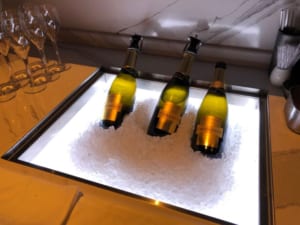 ヒルトン東京-エグゼクティブラウンジ-カクテルタイムの様子