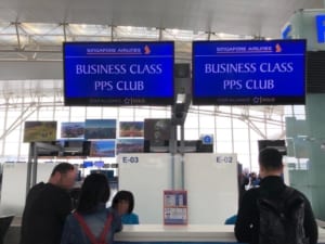 SQ175-シンガポール航空A330-300-チェックイン