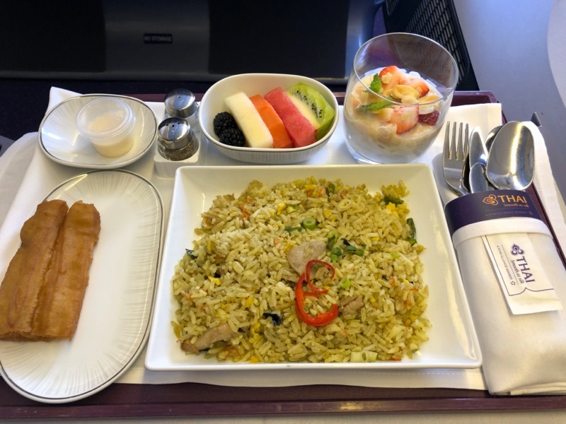 タイ航空TG402便（シンガポール=バンコク便）-ビジネスクラス食事
