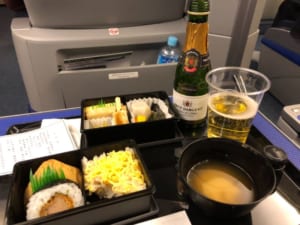 ANA598便-プレミアムクラス食事