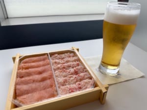ANAラウンジで食事