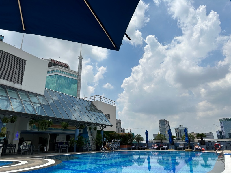 Sofitel Saigon Plaza Hotel（ソフィテルサイゴンプラザホテル）-屋上プール