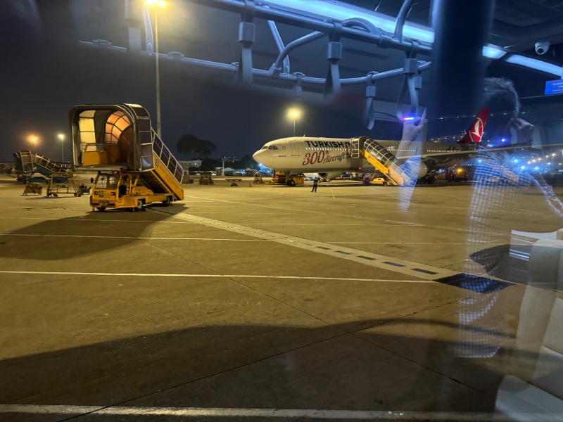 エバー航空（台北=ホーチミン便:BR381 A330-300）-沖止めからのバス移動