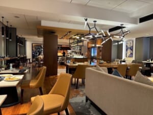 Renaissance Kuala Lumpur Hotel(ルネッサンスクアラルンプールホテル)-R Club Lounge（ラウンジ）カクテルタイム