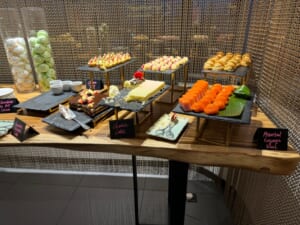 Renaissance Kuala Lumpur Hotel(ルネッサンスクアラルンプールホテル)-R Club Lounge（ラウンジ）カクテルタイム