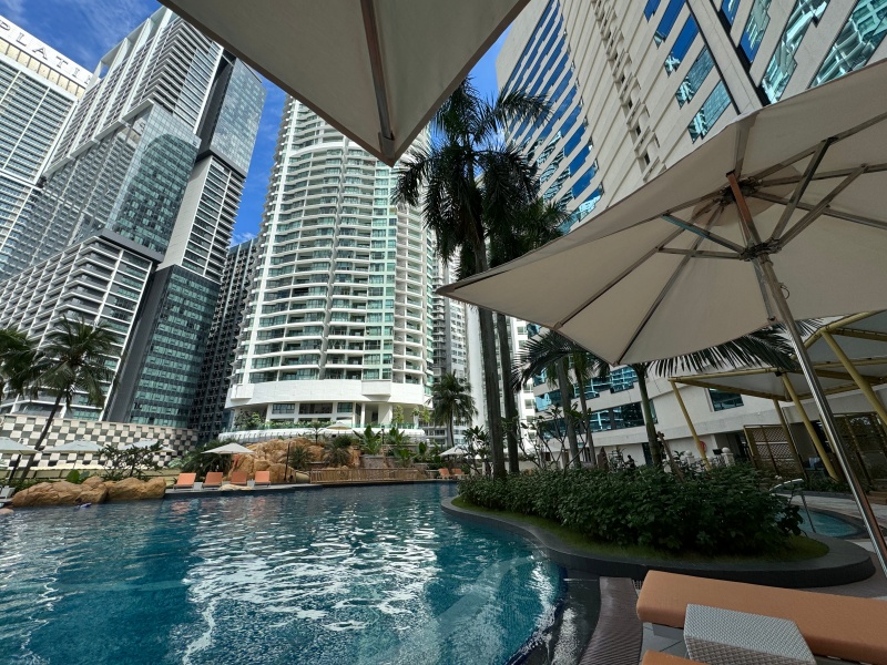 Renaissance Kuala Lumpur Hotel(ルネッサンスクアラルンプールホテル)-屋外プール