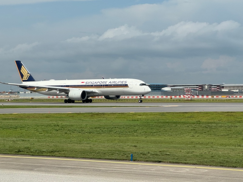 シンガポール航空（シンガポール-ハノイ便:SQ194 B737-800）-タキシング