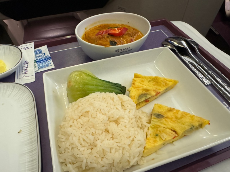 タイ航空（台北（桃園）-バンコク便:TG635 A330-300）-ビジネスクラス食事＆ドリンク