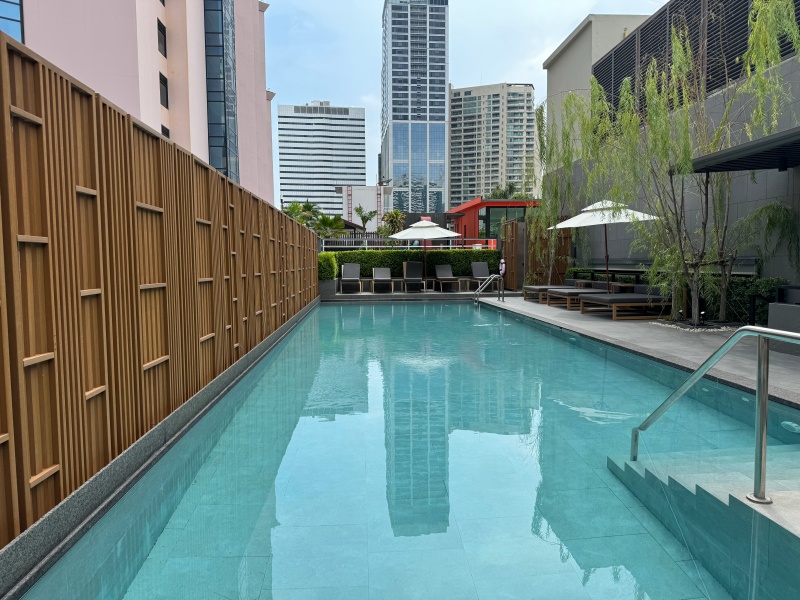 コートヤード・バイ・マリオット バンコクスクンビット20(Courtyard by Marriott Bangkok Sukhumvit 20)-屋外プール