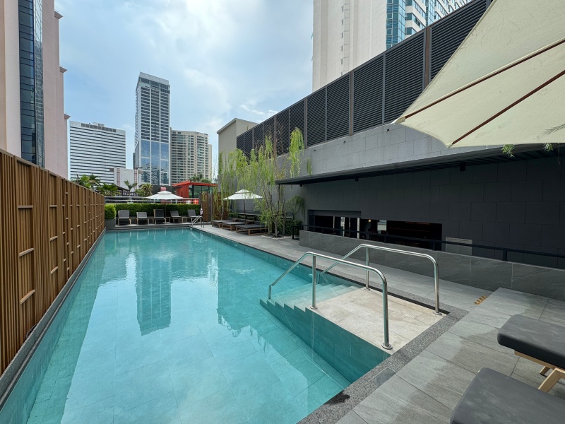 コートヤード・バイ・マリオット バンコクスクンビット20(Courtyard by Marriott Bangkok Sukhumvit 20)-屋外プール