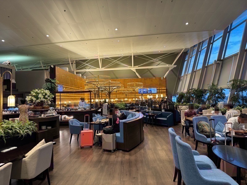 Song Hong Premium Lounge & Bar＠ノイバイ国際空港（第2ターミナル）-ラウンジ内の雰囲気