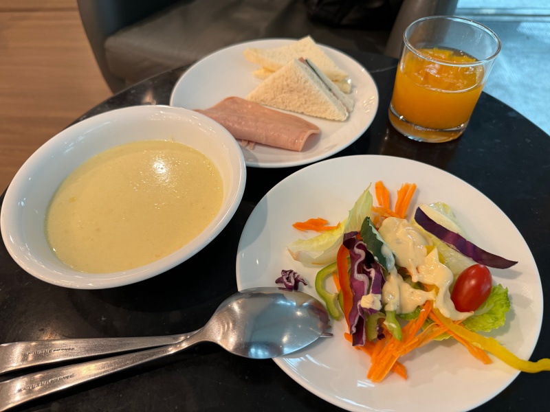 Turkish Airlines Lounge＠バンコク・スワンナプーム国際空港-フード＆ドリンク