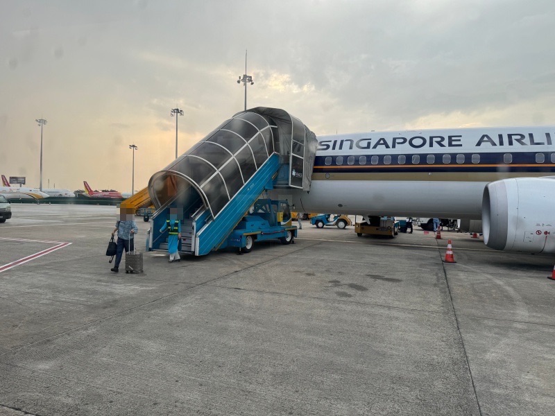 シンガポール航空（シンガポール-ハノイ便:SQ194 B737-800）-着陸