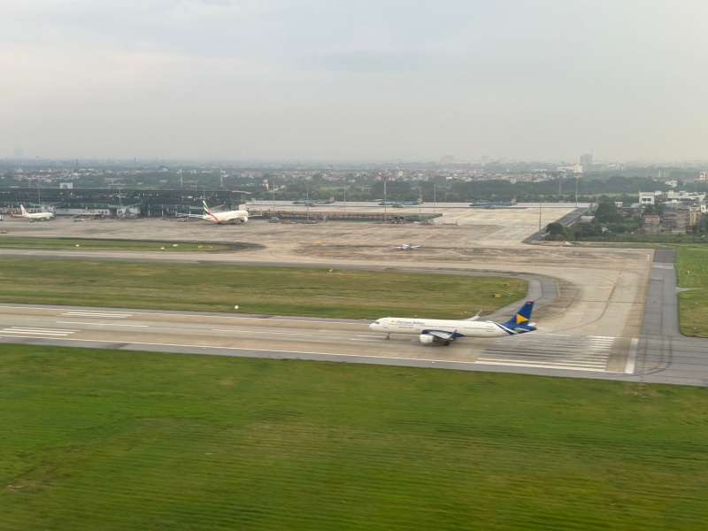 シンガポール航空（シンガポール-ハノイ便:SQ194 B737-800）-着陸