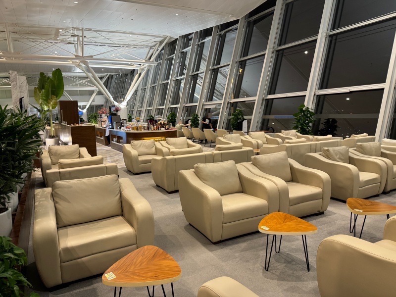 NIA Business Lounge＠ノイバイ国際空港（第2ターミナル）-ラウンジ内の雰囲気