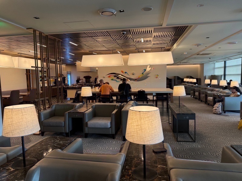 SilverKris Lounge＠ニノイ・アキノ国際空港（第3ターミナル）-ラウンジ内の雰囲気