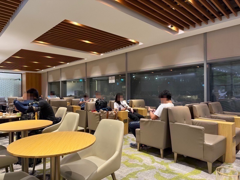 Ambassador Transit Lounge＠シンガポール・チャンギ国際空港（第3ターミナル）-ラウンジ内の雰囲気