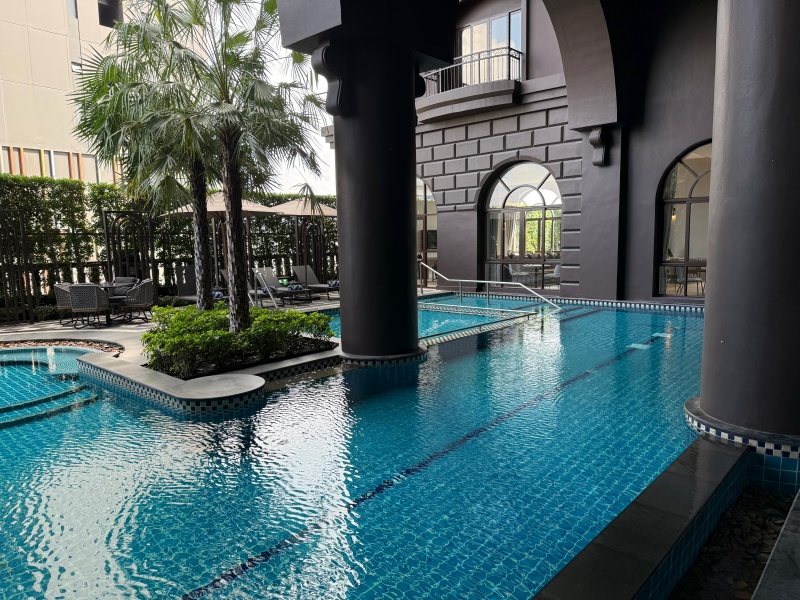 マリオット・エグゼクティブ・アパートメント・バンコク・スクンビット101(Marriott Executive Apartments Bangkok, Sukhumvit 101)-屋外プール