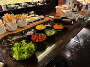 ルネッサンス・バンコク・ラッチャプラソーン・ホテル(Renaissance Bangkok Ratchaprasong Hotel)ーイブニングカクテル＠クラブラウンジ
