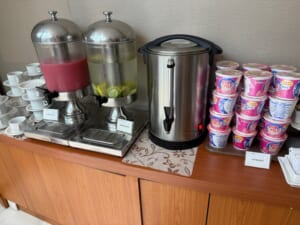 Tujuwan Lounge＠バリ島・デンパサール国際空港（国際線ターミナル）-フード＆ドリンク