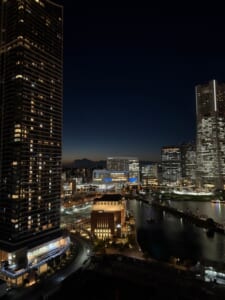 アパホテル＆リゾート〈横浜ベイタワー〉(Apa Hotel Yokohama Bay Tower)ー客室内からの景色