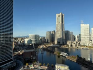 アパホテル＆リゾート〈横浜ベイタワー〉(Apa Hotel Yokohama Bay Tower)ー客室内からの景色