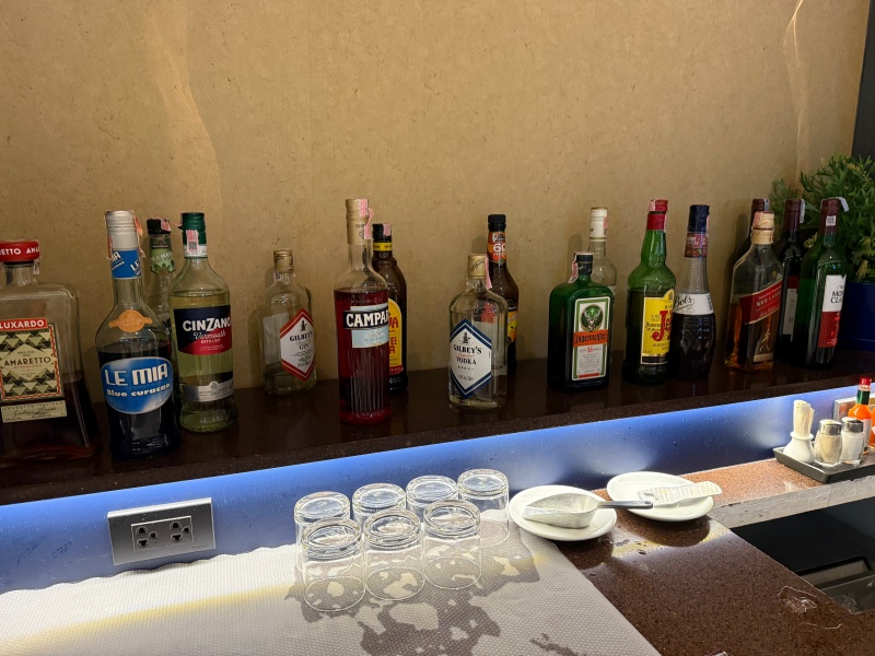 Miracle Business Class Lounge＠バンコク・スワンナプーム国際空港（国際線コンコースD）-フード＆ドリンク