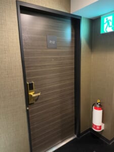 アパホテル＆リゾート〈新潟駅前大通〉(Apa Hotel Resort Niigata Ekimae Odori)ー客室内の雰囲気