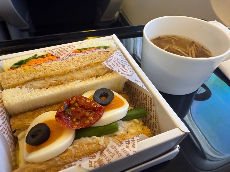 ANA663便（羽田＝長崎）-プレミアムクラス食事＆ドリンク