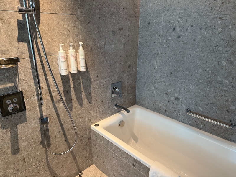 長崎マリオットホテル(Nagasaki Marriott Hotel)ー客室内バスルーム