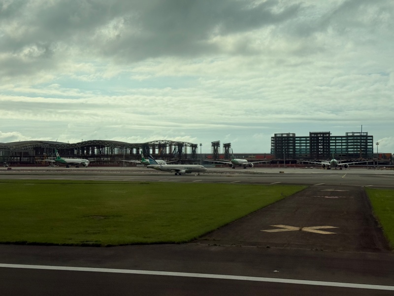 エバー航空(関空=台湾便:BR131 B787-1000)-着陸