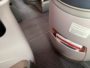 シンガポール航空（シンガポール=バンコク便:SQ710 B787-10）-ビジネスクラスシート