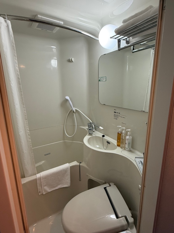 スーパーホテル新横浜(SUPER HOTEL SHINYOKOHAMA)ー客室（スーパールーム）内バスルーム