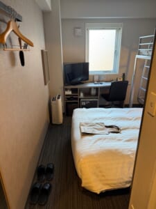 スーパーホテル新横浜(SUPER HOTEL SHINYOKOHAMA)ー客室(スーパールーム)内の雰囲気