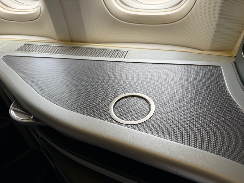 エバー航空(台湾=クアラルンプール便:BR227 B777-300ER)-ビジネスクラスシート