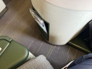 エバー航空(台湾=クアラルンプール便:BR227 B777-300ER)-ビジネスクラスシート
