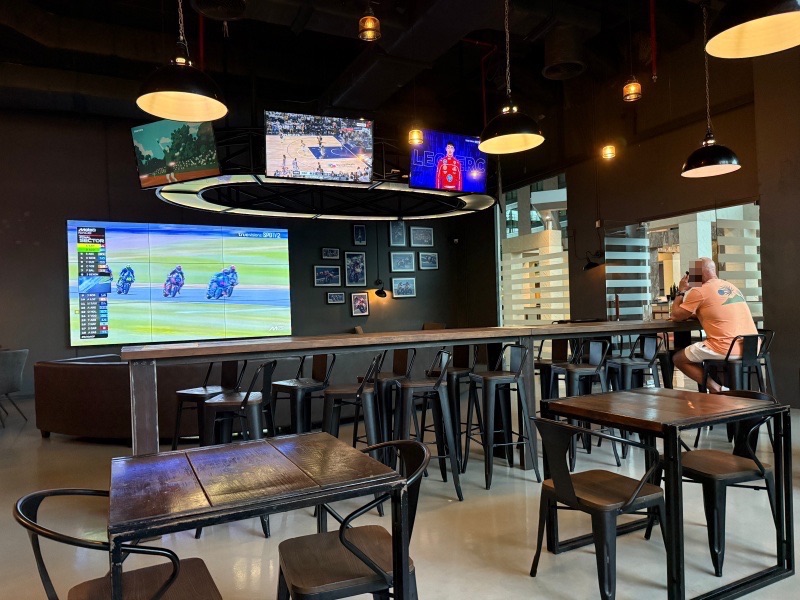 Hyatt Regency Bangkok Suvarnabhumi Airport(ハイアット リージェンシー バンコク スワンナプームエアポート)ーTOUCHDOWNで夕食