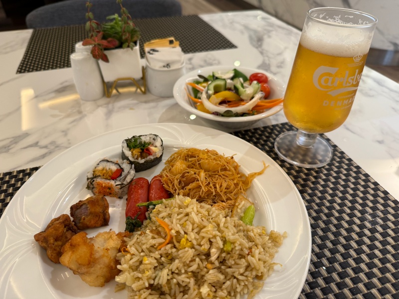 Putrajaya Marriott Hotel(プトラジャヤ・マリオット・ホテル)ーエグゼクティブラウンジ（イブニングカクテル）
