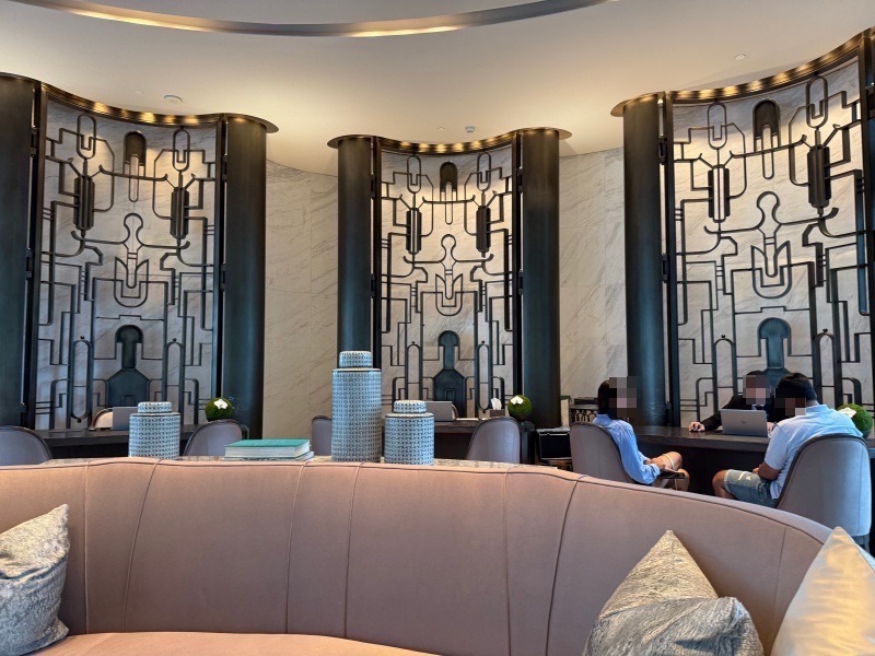 Waldorf Astoria Bangkok(ウォルドーフ・アストリア・バンコク)ーフロントロビー