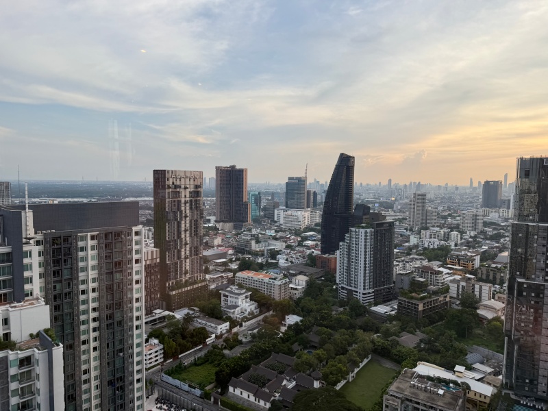 Marriott Executive Apartments Bangkok, Sukhumvit Thonglor(マリオット・エグゼクティブ・アパートメント・バンコク・スクンビット・トンロー)ーイブニングカクテル@エグゼクティブラウンジ