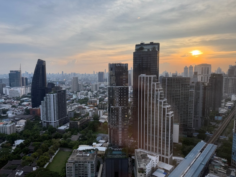 Marriott Executive Apartments Bangkok, Sukhumvit Thonglor(マリオット・エグゼクティブ・アパートメント・バンコク・スクンビット・トンロー)ーイブニングカクテル@エグゼクティブラウンジ