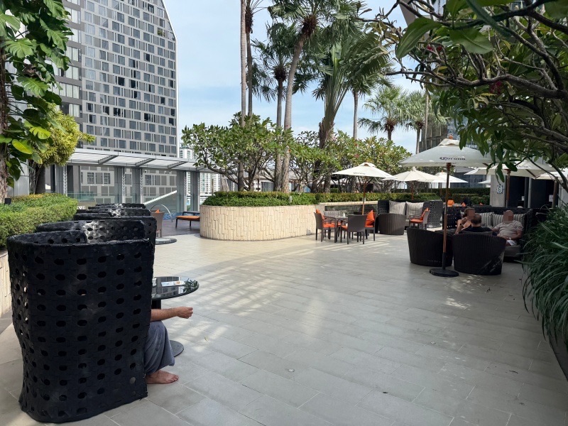 Marriott Executive Apartments Bangkok, Sukhumvit Thonglor(マリオット・エグゼクティブ・アパートメント・バンコク・スクンビット・トンロー)ー屋外プール