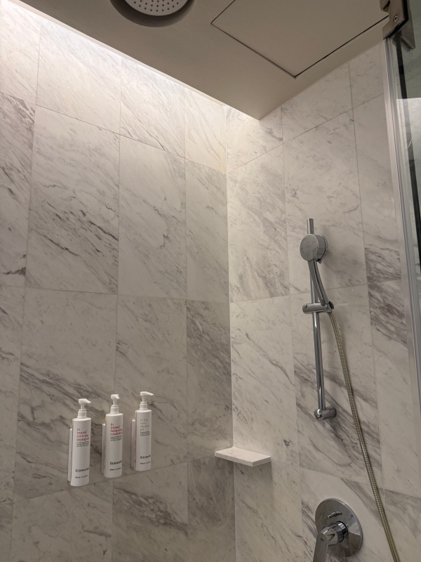 Marriott Executive Apartments Bangkok, Sukhumvit Thonglor(マリオット・エグゼクティブ・アパートメント・バンコク・スクンビット・トンロー)ー客室内バスルーム